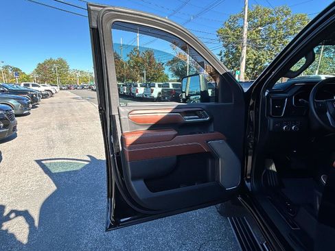 Certified 2024 GMC Sierra 2500 Denali Ultimate w/ Snow Plow Prep/Camper Package image 12