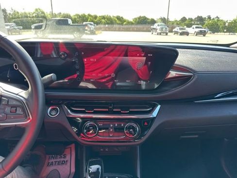 Used 2025 Buick Envista Sport Touring FWD image 13