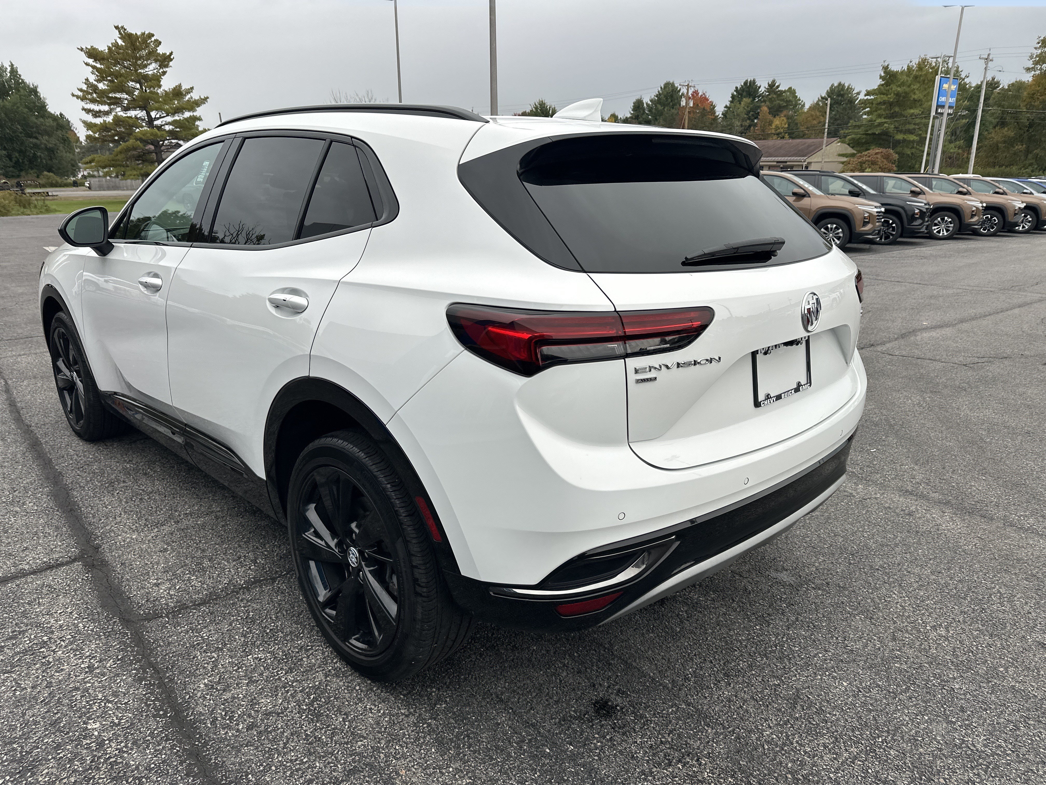 Certified 2023 Buick Envision Essence w/ Sport Touring Package AWD/4WD image 4