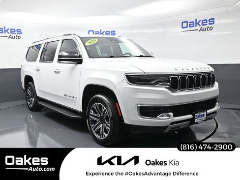 Used 2024 Jeep Wagoneer L Series II w/ Flexible Seating Group image 1