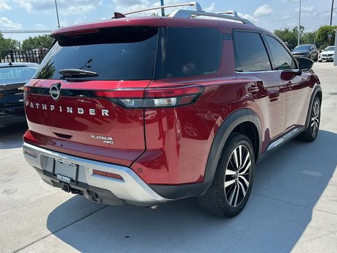 Used 2023 Nissan Pathfinder Platinum AWD/4WD image 5