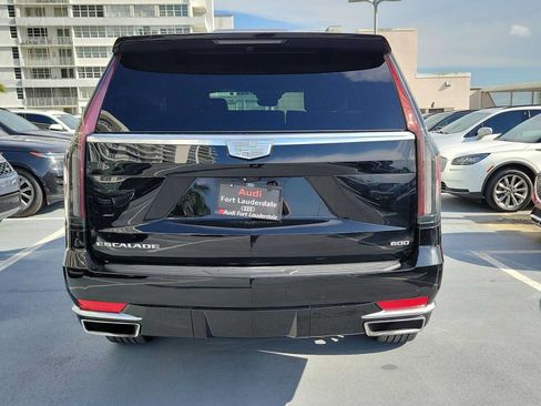 Used 2022 Cadillac Escalade Premium Luxury AWD/4WD image 4
