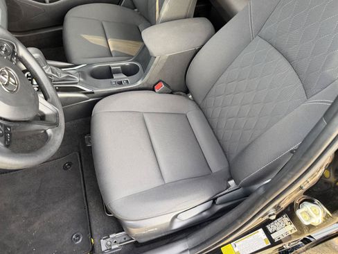Certified 2026 Toyota Corolla LE FWD image 28