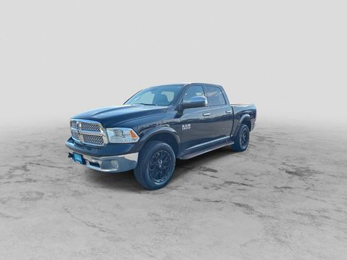 Used 2015 RAM 1500 Laramie AWD/4WD image 4