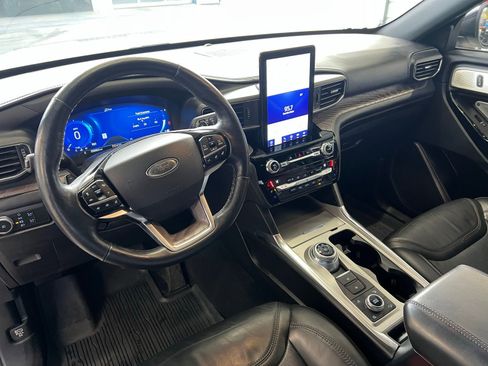 Used 2021 Ford Explorer Platinum w/ Equipment Group 601A image 11