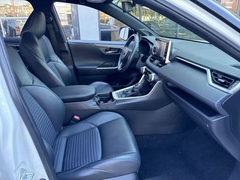 Used 2020 Toyota RAV4 XSE image 25