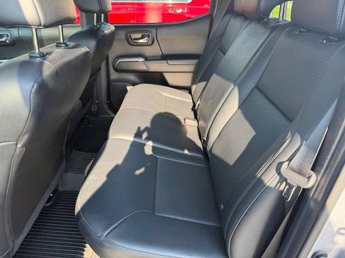 Used 2018 Toyota Tacoma Limited AWD/4WD image 16