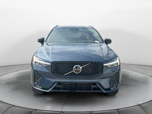 New 2026 Volvo XC60 B5 Core w/ Climate Package image 2
