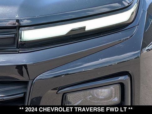 Used 2024 Chevrolet Traverse LT w/ Enhanced Driving Package FWD image 15