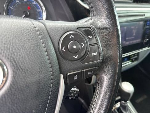 Used 2018 Toyota Corolla SE FWD image 22