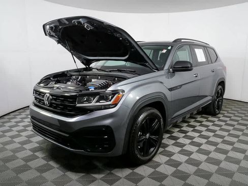 Certified 2023 Volkswagen Atlas SEL R-Line AWD/4WD image 37