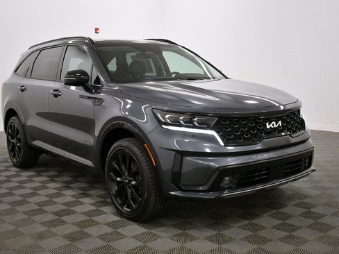 Certified 2023 Kia Sorento SX image 10