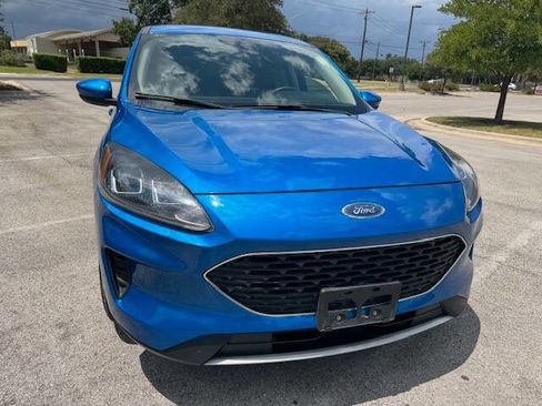 Used 2020 Ford Escape SE image 8