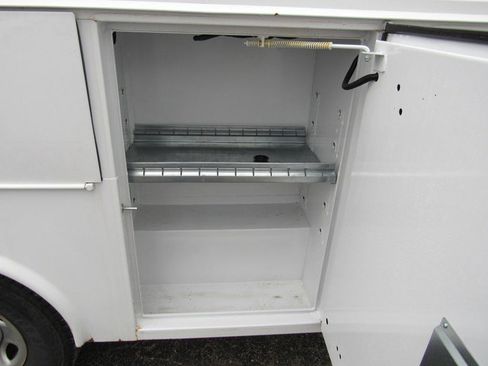Used 2021 Chevrolet Express 3500 w/ Power Convenience Package RWD image 17