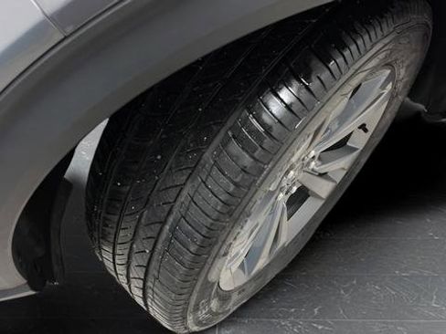 Used 2021 Ford Explorer XLT w/ XLT Sport Appearance Package image 30