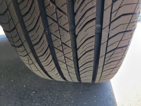 Used 2018 Jeep Cherokee Limited image 39