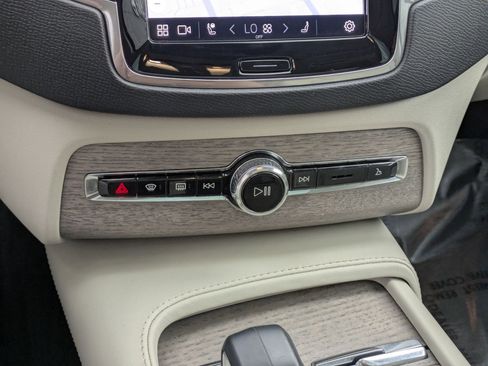 Used 2023 Volvo XC90 T8 Plus w/ Protection Package Premier image 23