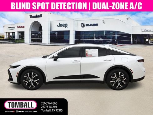 Used 2023 Toyota Crown AWD/4WD image 4