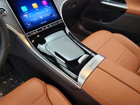 Certified 2026 Mercedes-Benz GLC 300 image 11