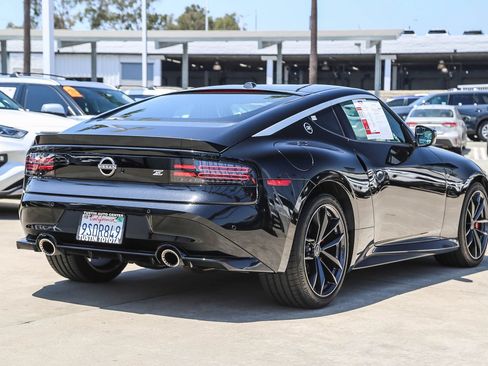 Used 2024 Nissan Z Performance w/ Floor Mat Package RWD image 4