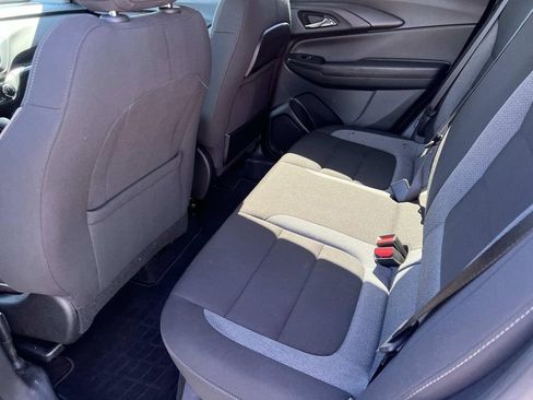 Used 2023 Chevrolet TrailBlazer LT FWD image 11
