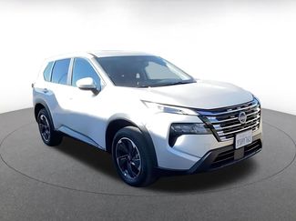 Used 2025 Nissan Rogue SV FWD video 2
