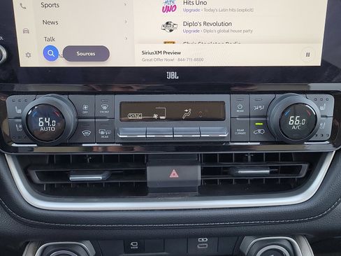 Used 2025 Toyota Grand Highlander AWD image 16