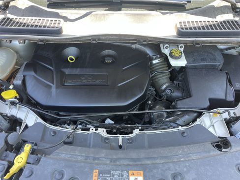 Used 2017 Ford Escape Titanium AWD/4WD image 21