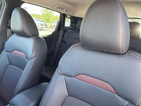 New 2025 Nissan Kicks SR image 11