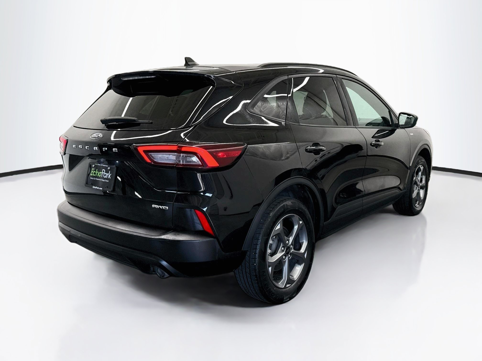 Used 2025 Ford Escape ST-Line Select AWD/4WD image 9