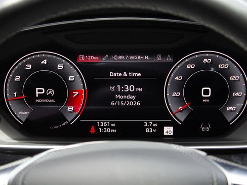 Used 2023 Audi S8 w/ S8 Comfort Plus Package AWD/4WD image 15