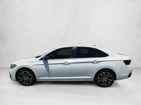 Used 2024 Volkswagen Jetta Sport FWD image 8