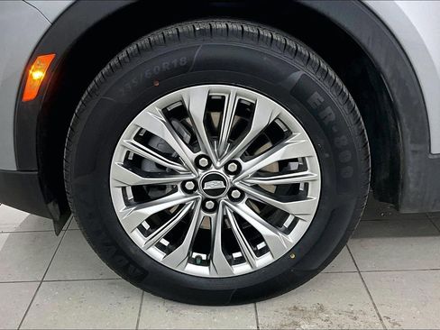 Used 2024 Cadillac XT4 Premium Luxury image 34
