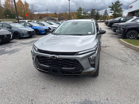 Used 2024 Chevrolet Trax ACTIV w/ Sunroof Package FWD image 36