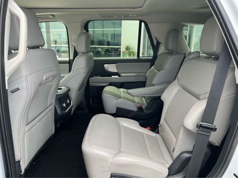 Certified 2025 Ford Expedition Active AWD/4WD image 27