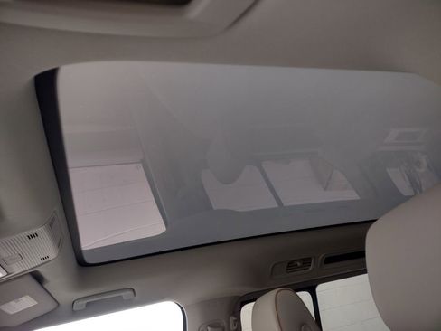 New 2025 Volkswagen ID. Buzz 1st Edition image 17