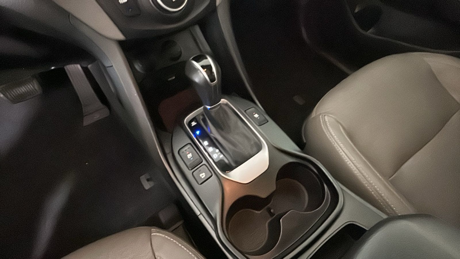 Used 2014 Hyundai Santa Fe Limited FWD image 25