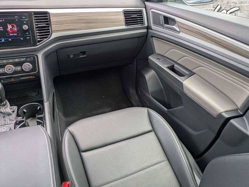 Certified 2023 Volkswagen Atlas SEL AWD/4WD image 17
