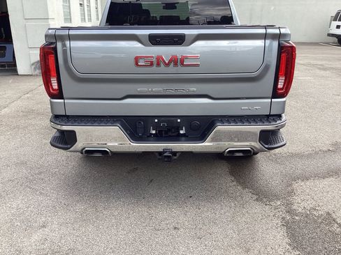 Used 2023 GMC Sierra 1500 SLT w/ SLT Premium Package AWD/4WD image 19