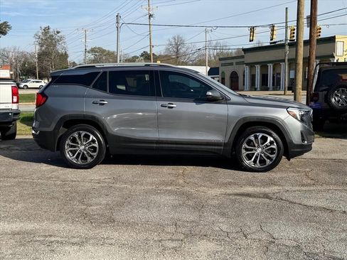 Used 2020 GMC Terrain SLT w/ Preferred Package image 2