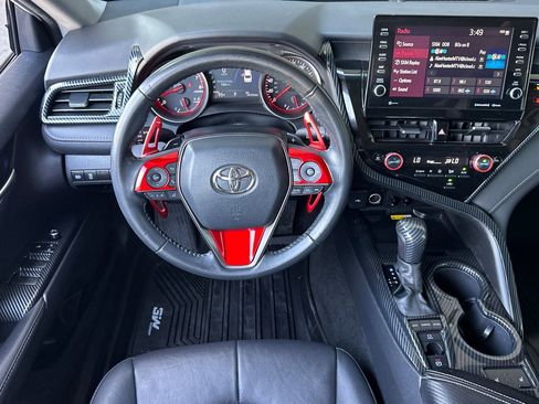 Used 2022 Toyota Camry XSE FWD image 11