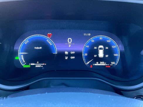 Used 2025 Toyota Sienna Platinum image 22