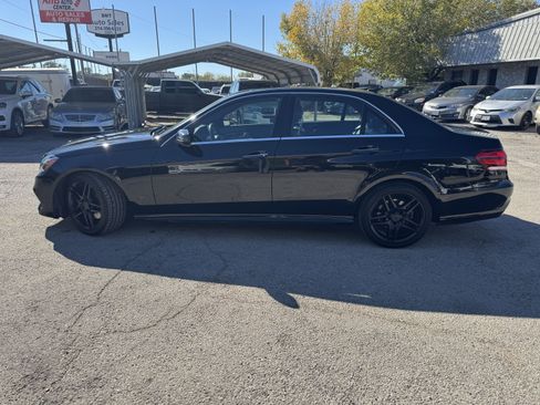 Used 2015 Mercedes-Benz E 400 Sedan image 8
