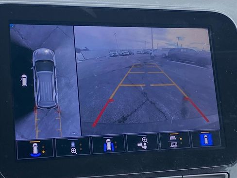 Used 2023 Chevrolet Equinox Premier image 14