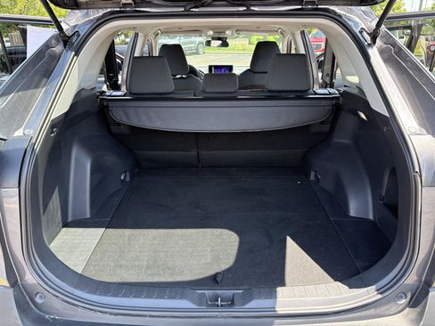 Used 2025 Toyota RAV4 XLE AWD/4WD image 18