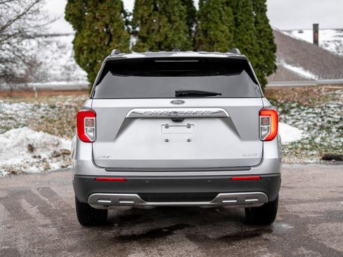 Used 2023 Ford Explorer XLT w/ Equipment Group 202A image 6