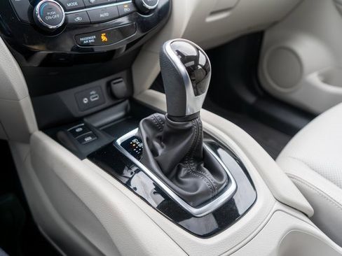 Used 2022 Nissan Rogue Sport SL w/ Premium Package image 33