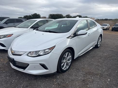 Used 2018 Chevrolet Volt Premier w/ Driver Confidence Package image 1