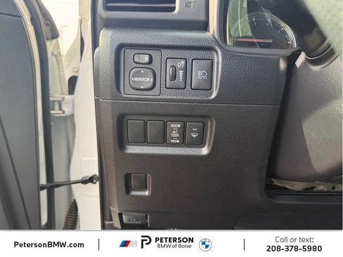 Used 2022 Toyota 4Runner TRD Off-Road Premium AWD/4WD image 31