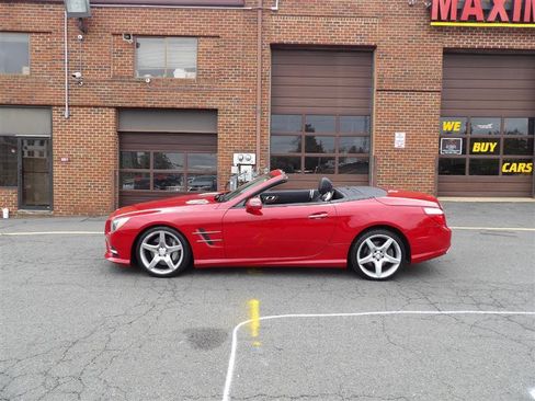 Used 2013 Mercedes-Benz SL 550 image 4